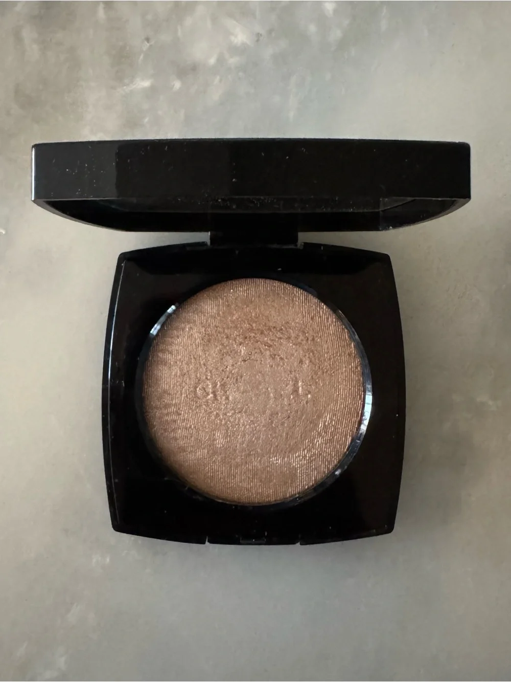 CHANEL Poudre Lumiere Highlighting Powder 10 Ivory Gold 8.5g
